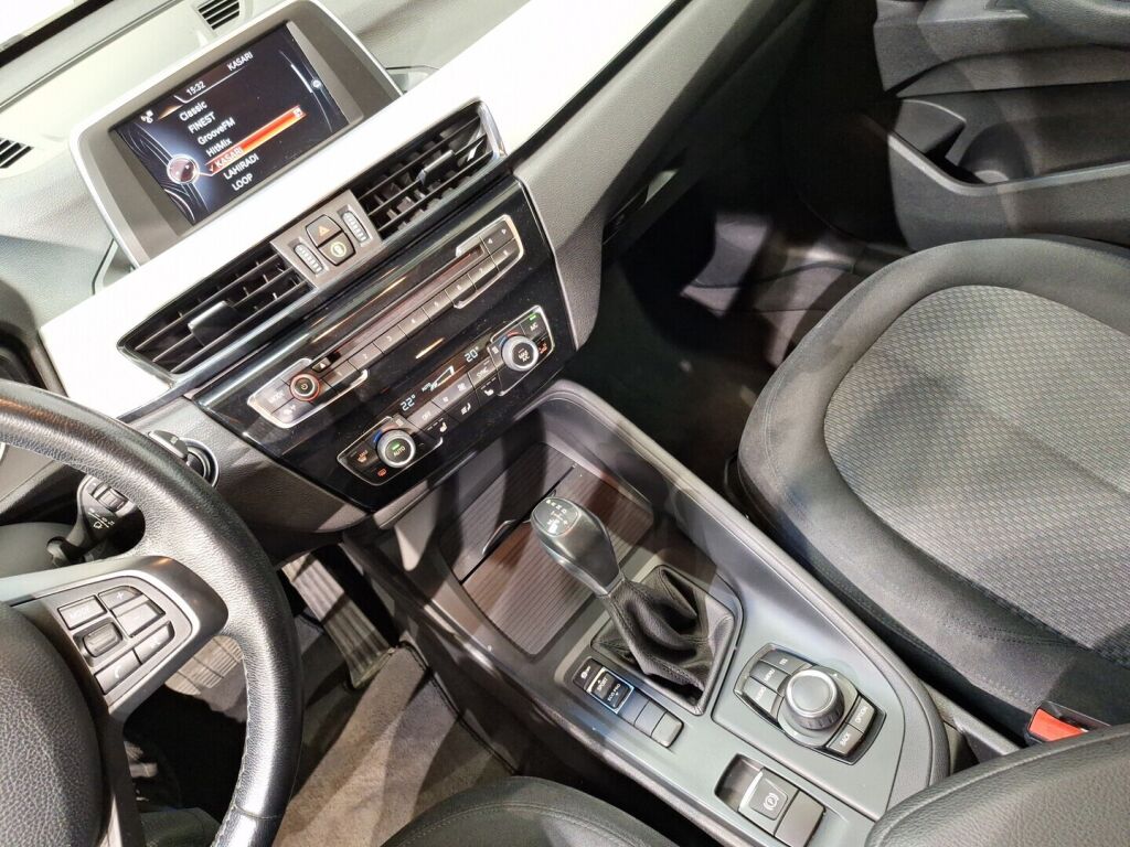 BMW X1 2016 Musta