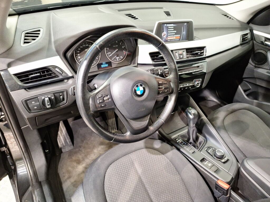 BMW X1 2016 Musta