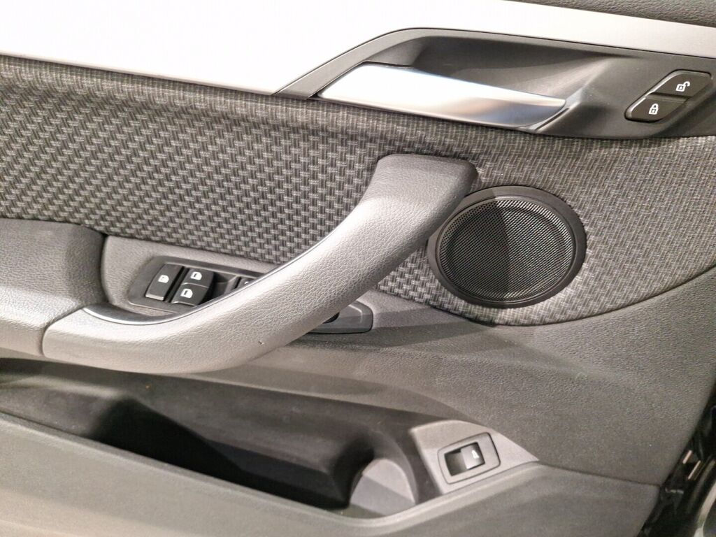 BMW X1 2016 Musta