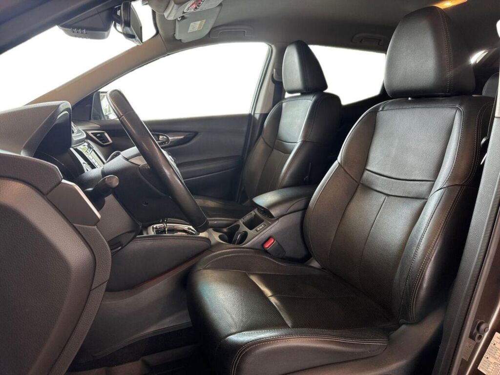 Nissan Qashqai 2016 Ruskea (beige)