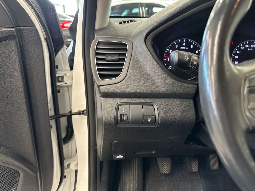 Hyundai i20 Hatchback 2019 Valkoinen