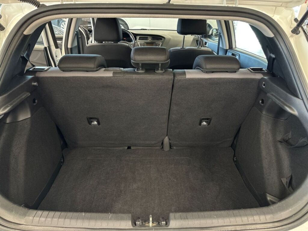 Hyundai i20 Hatchback 2019 Valkoinen