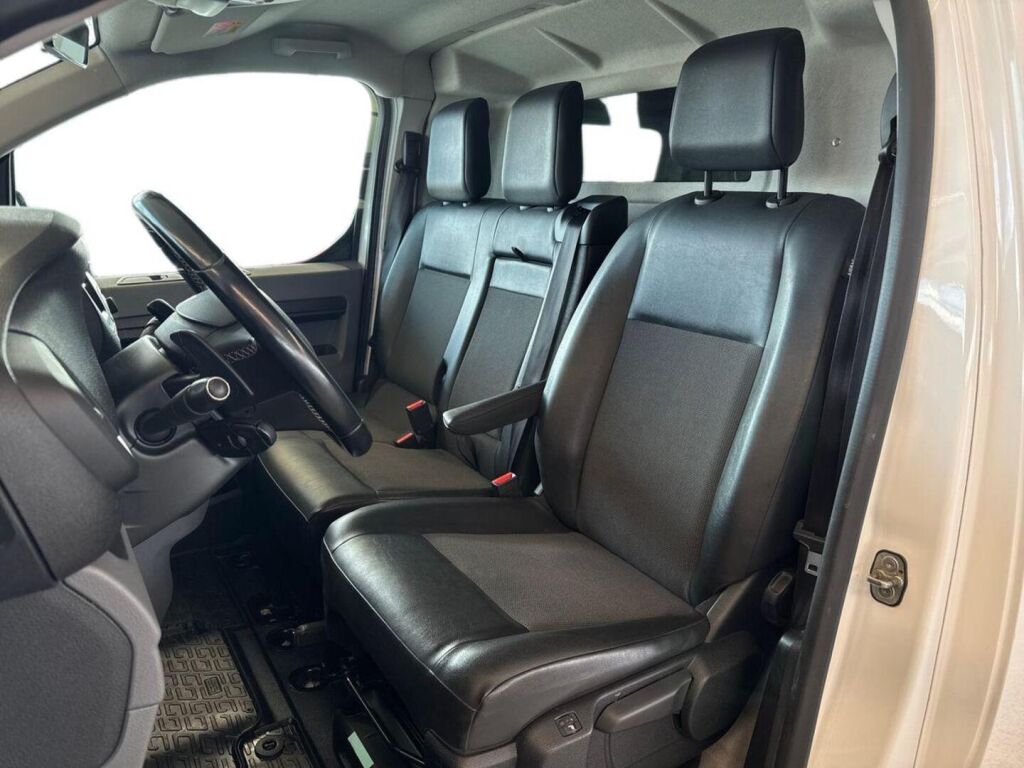 Opel Vivaro 2020 Valkoinen