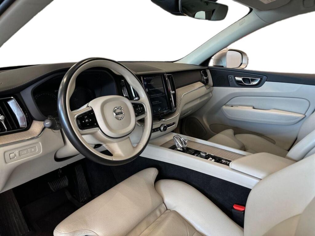 Volvo XC60 2019 Ruskea (beige)