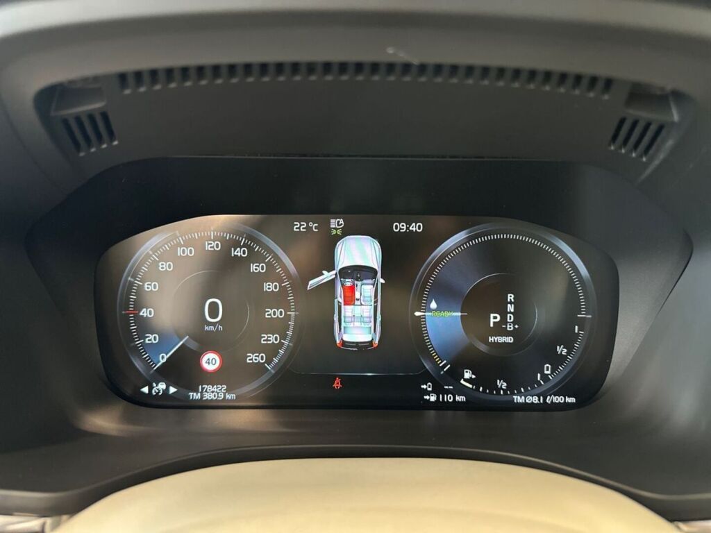 Volvo XC60 2019 Ruskea (beige)