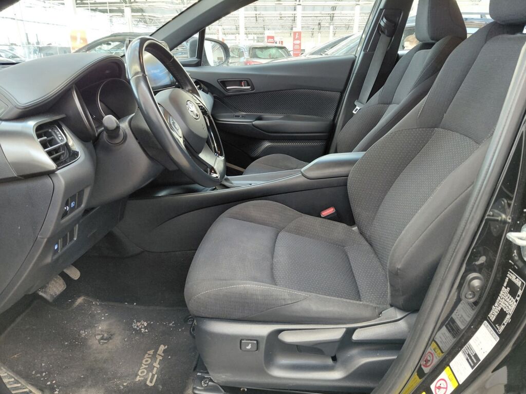 Toyota C-HR 2019 Musta