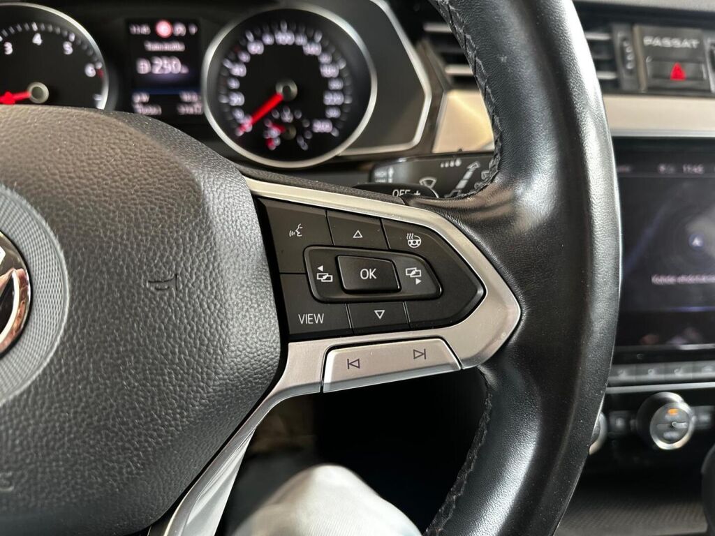 Volkswagen Passat 2020 Valkoinen