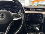 Volkswagen Passat 2020 Valkoinen
