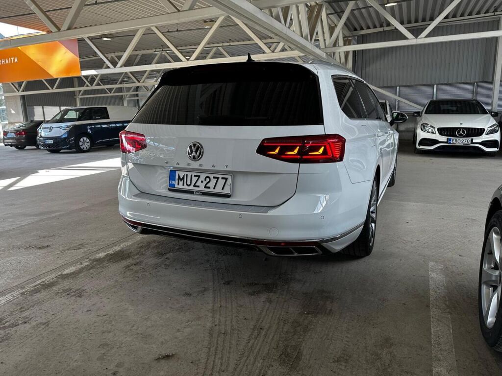 Volkswagen Passat 2020 Valkoinen
