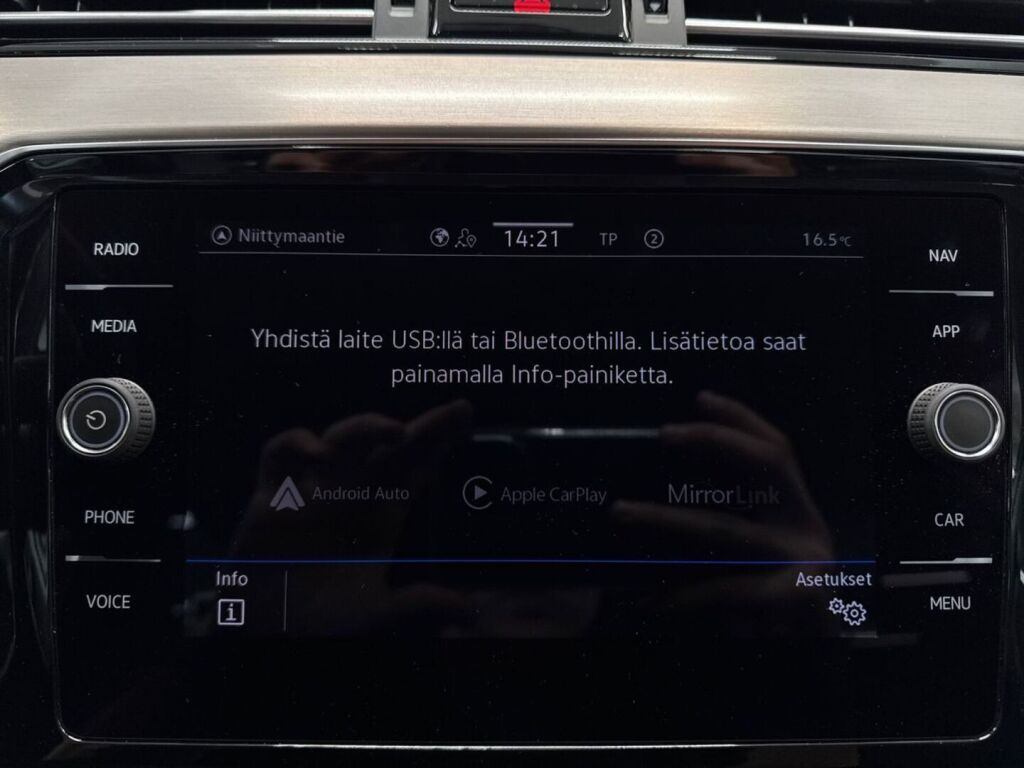 Volkswagen Passat 2020 Valkoinen