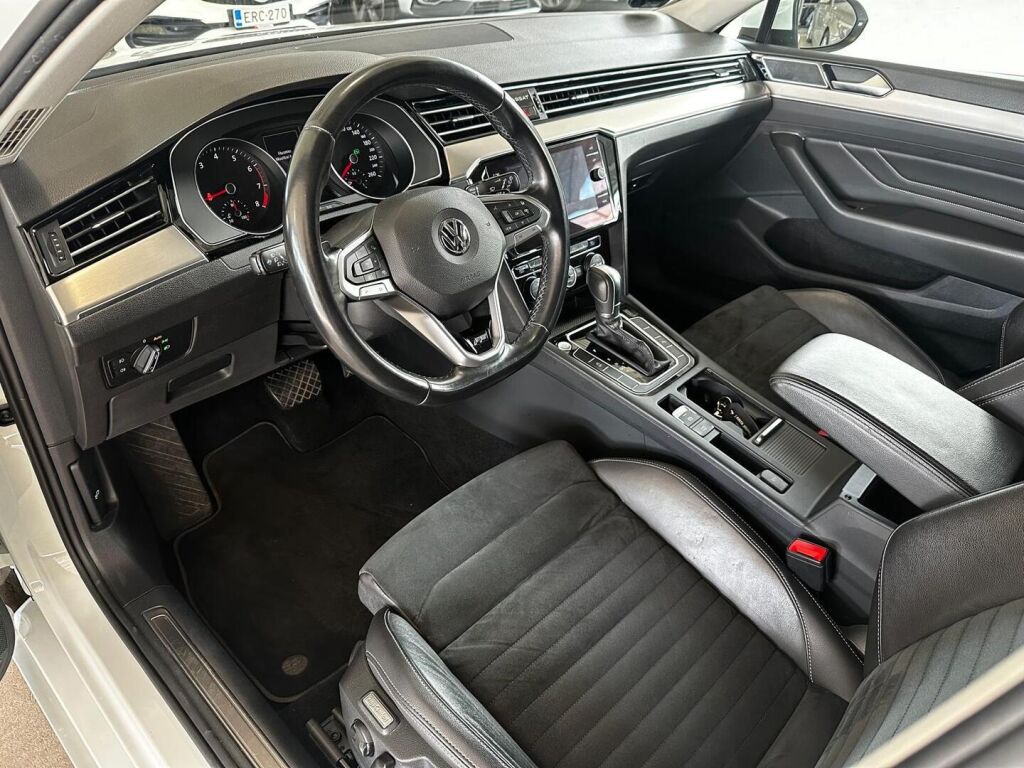 Volkswagen Passat 2020 Valkoinen