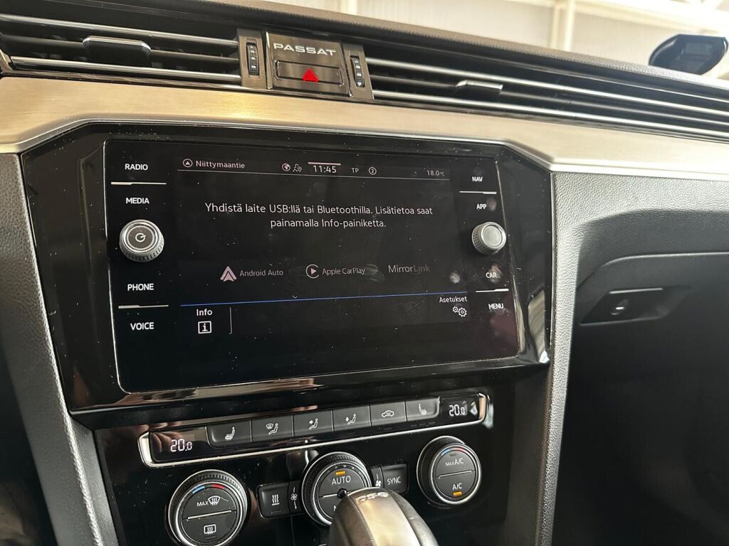 Volkswagen Passat 2020 Valkoinen