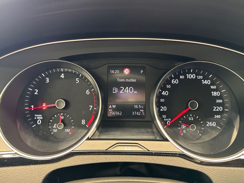 Volkswagen Passat 2020 Valkoinen