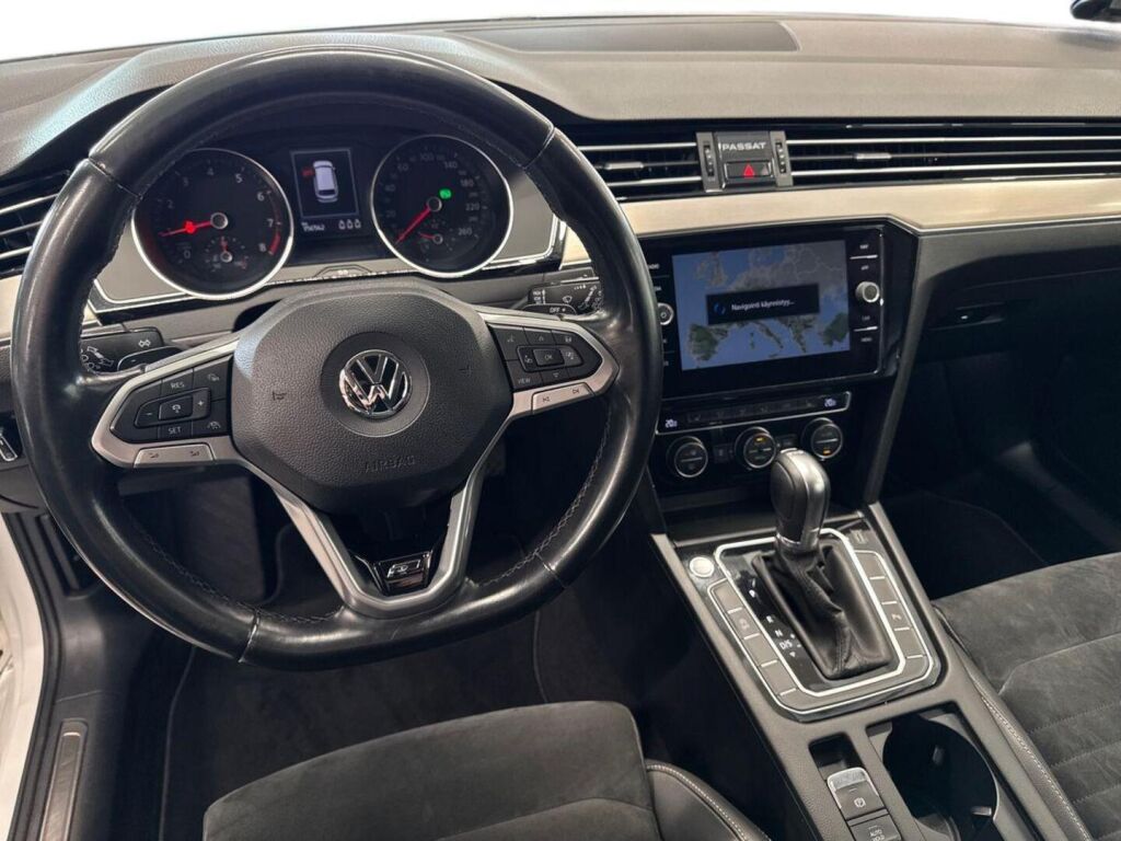 Volkswagen Passat 2020 Valkoinen