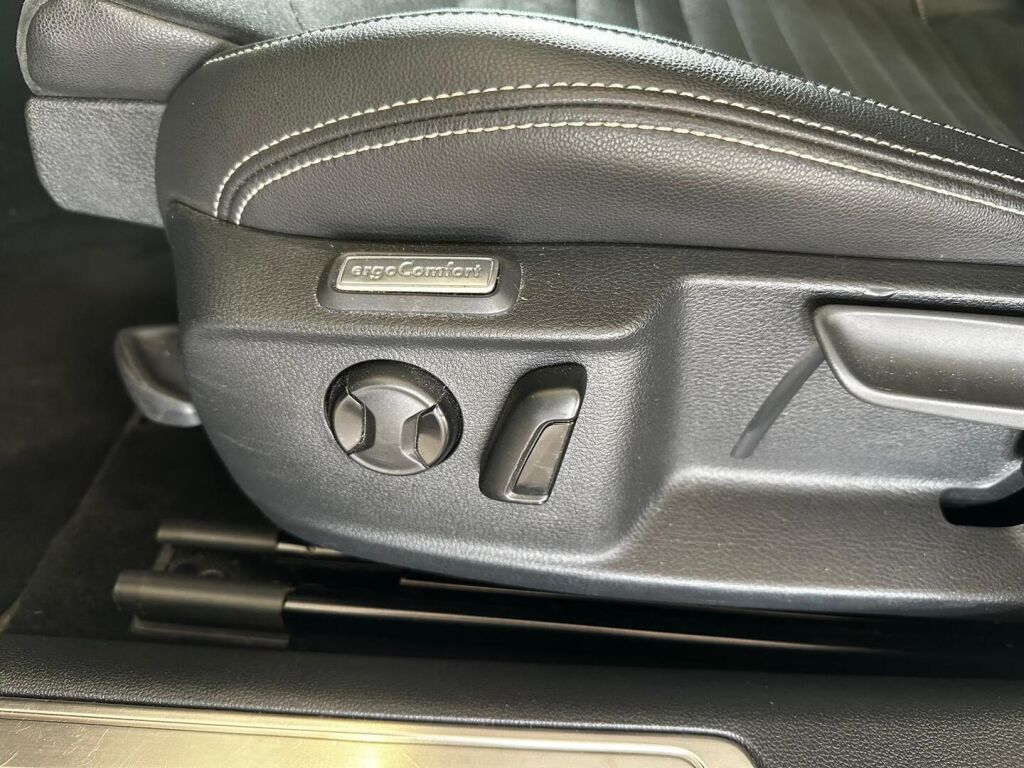 Volkswagen Passat 2020 Valkoinen
