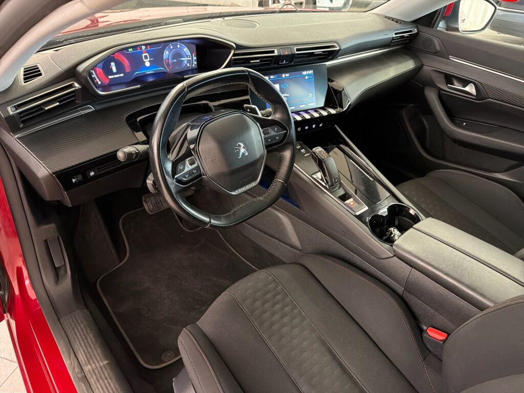 Peugeot 508 2020 Punainen