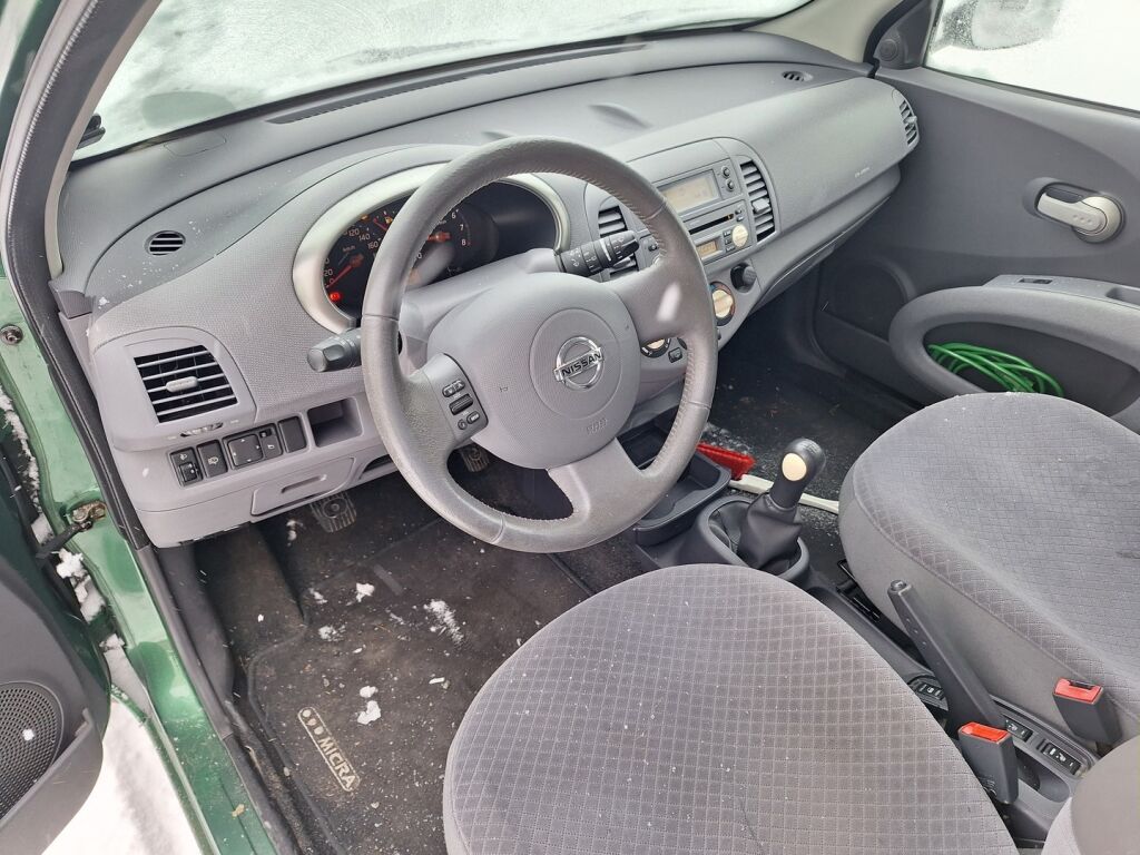 Nissan Micra 2003 Vihreä