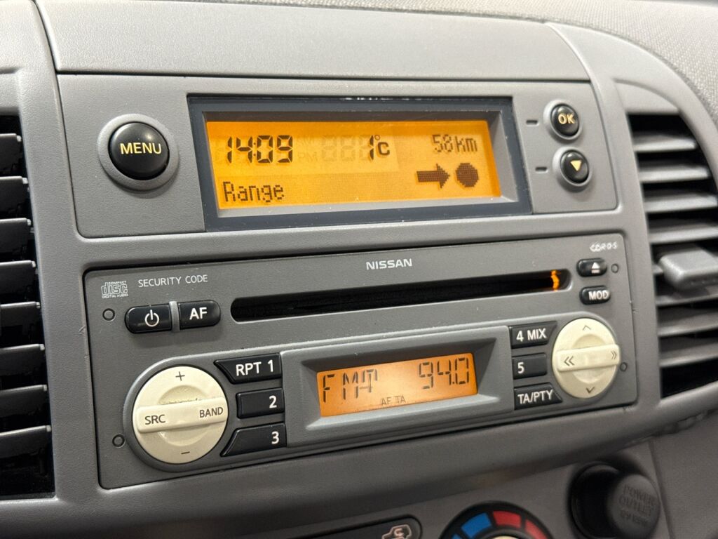 Nissan Micra 2003 Vihreä