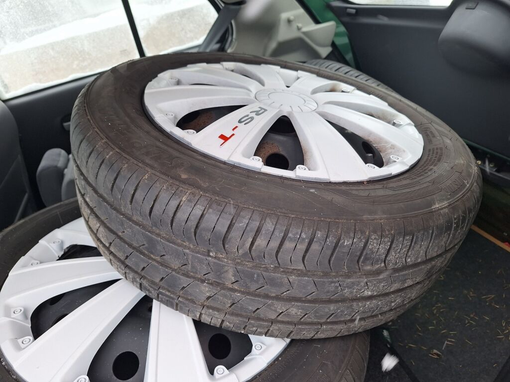 Nissan Micra 2003 Vihreä