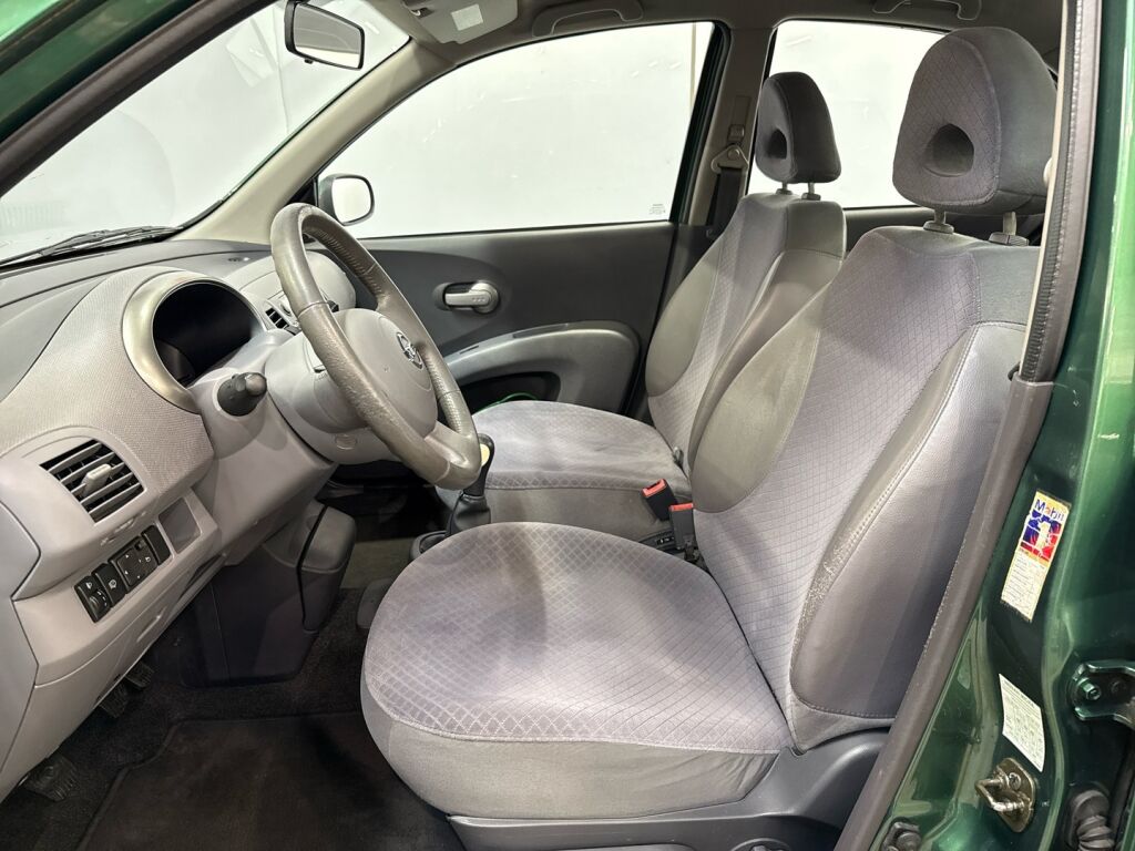 Nissan Micra 2003 Vihreä