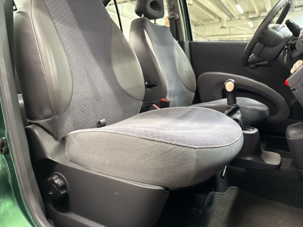 Nissan Micra 2003 Vihreä