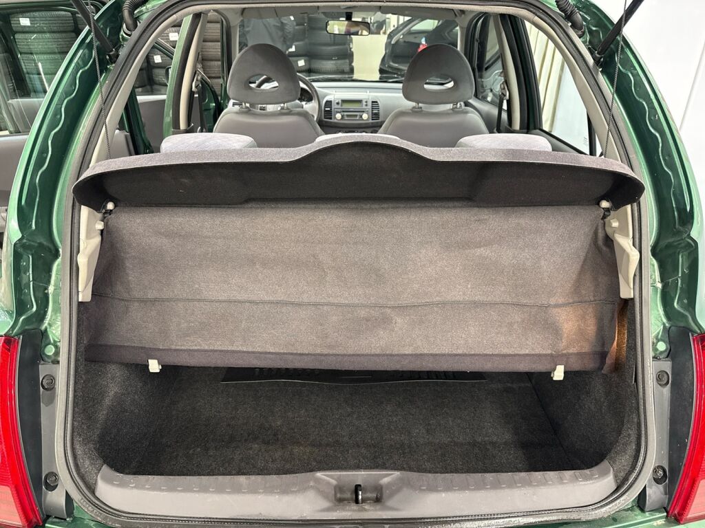 Nissan Micra 2003 Vihreä