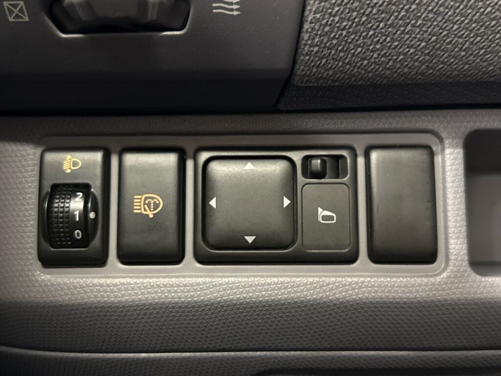 Nissan Micra 2003 Vihreä