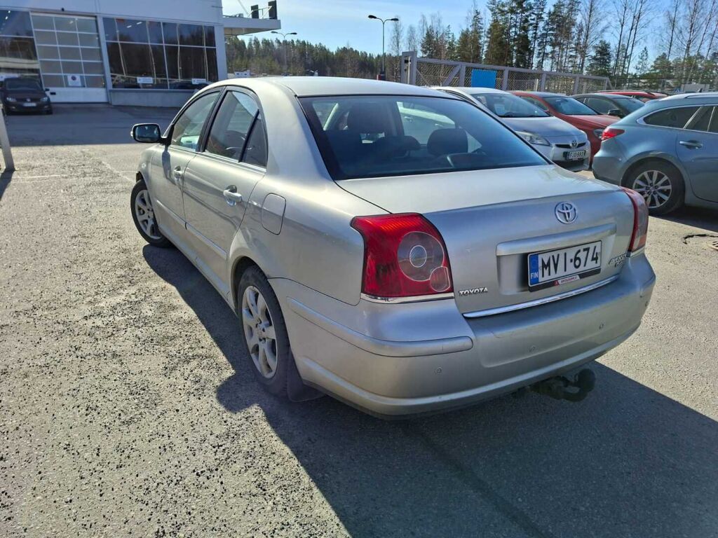 Toyota Avensis 2008 Hopea