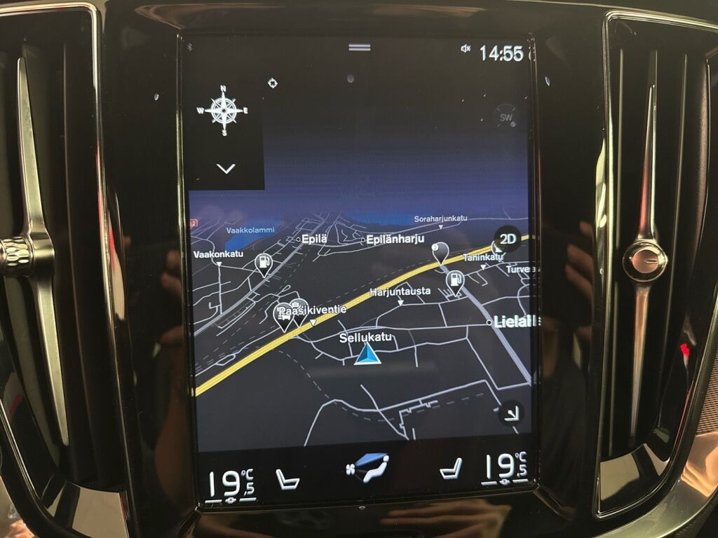 Volvo V60 2020 Musta