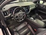Volvo V60 2020 Musta