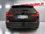 Volvo V60 2020 Musta