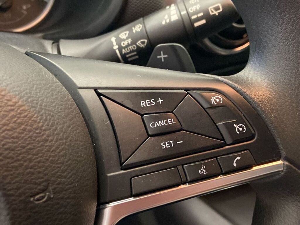Nissan Juke 2024 Valkoinen