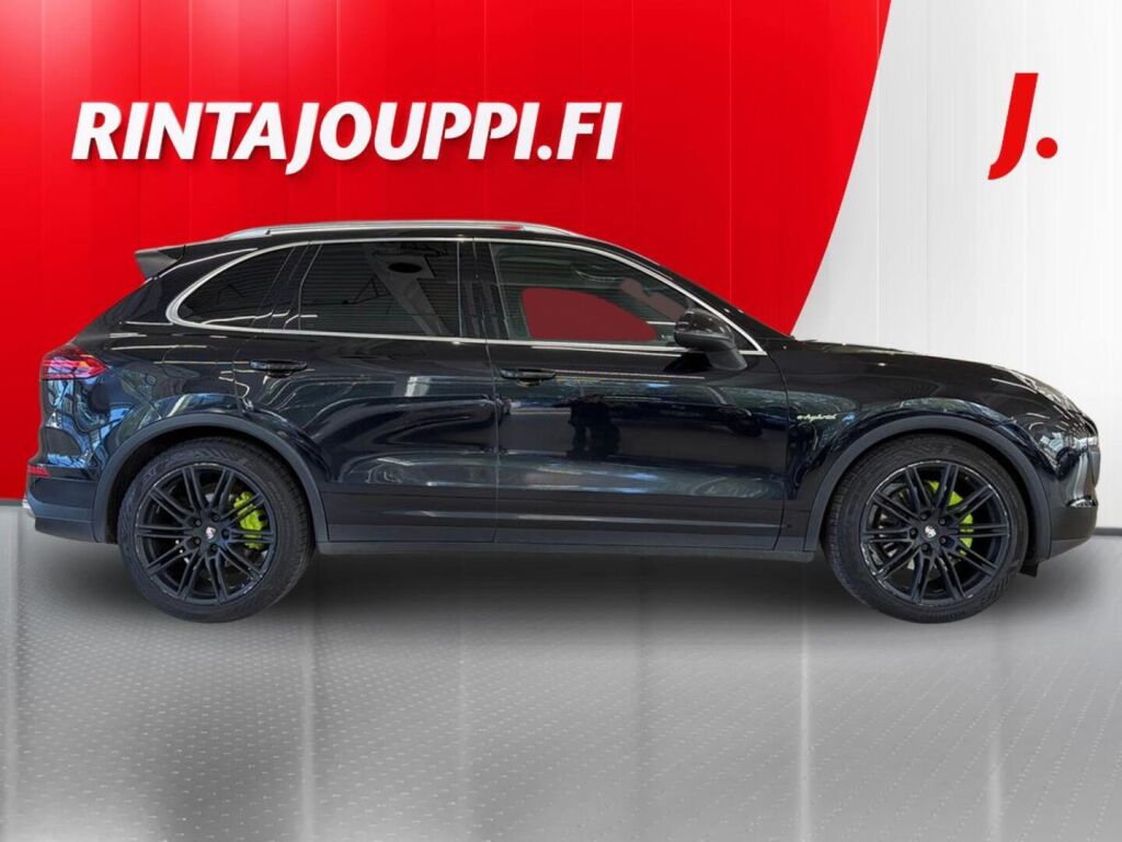 Porsche Cayenne 2015 Musta