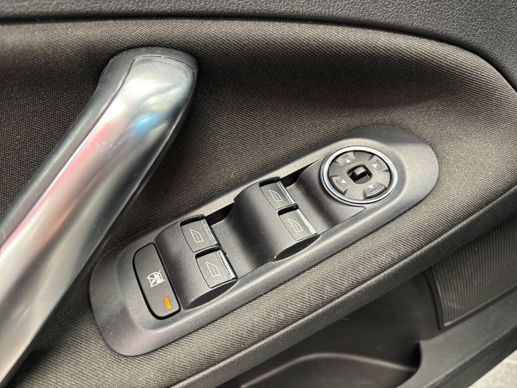 Ford Mondeo 2010 Musta