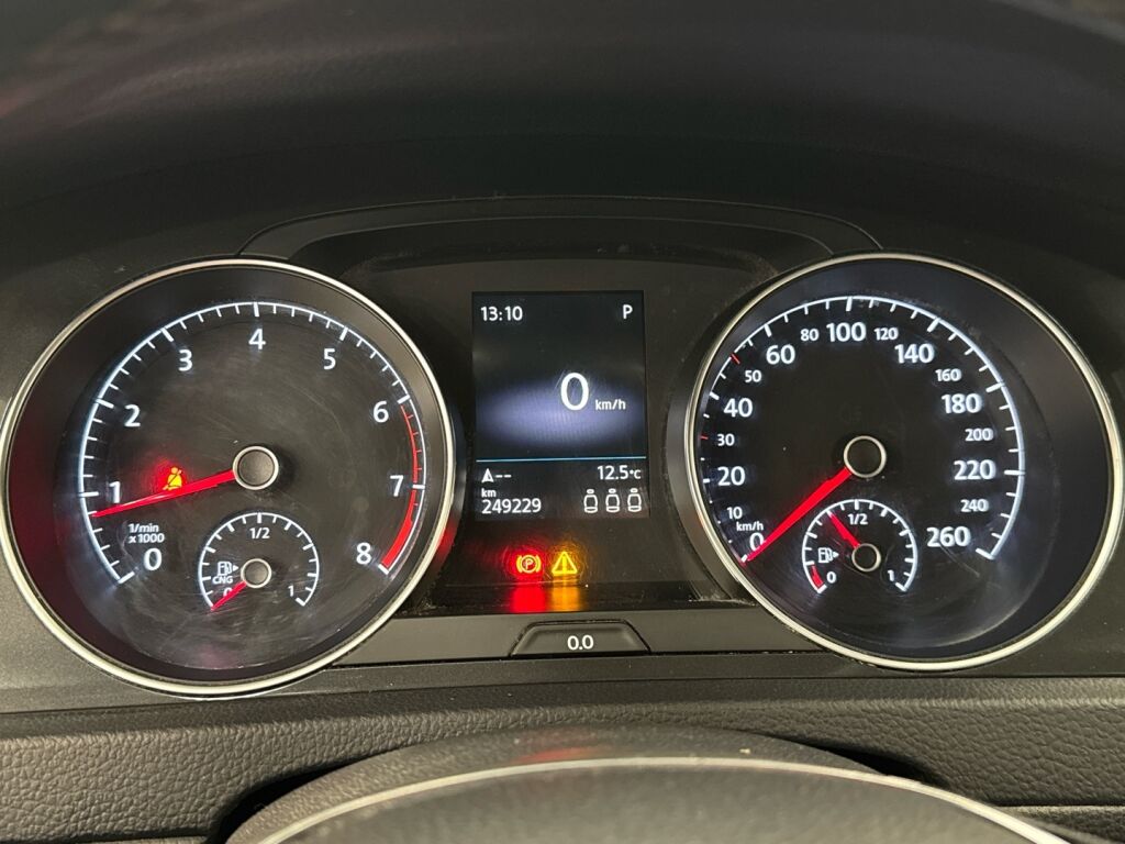 Volkswagen Golf 2018 Violetti