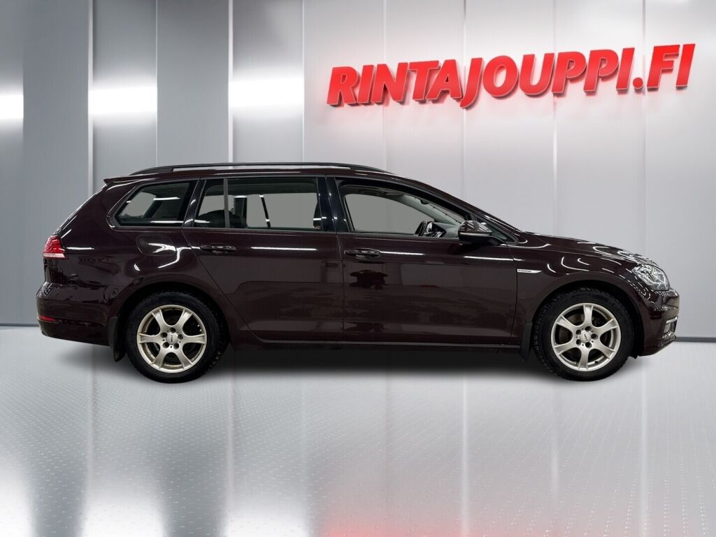 Volkswagen Golf 2018 Violetti