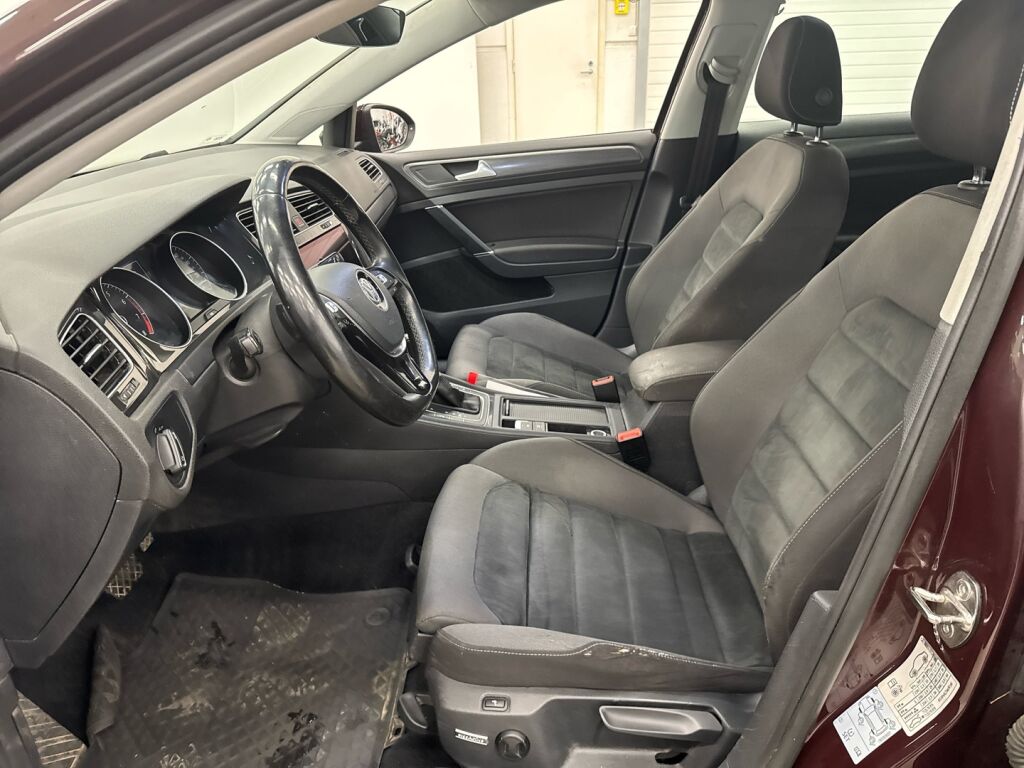 Volkswagen Golf 2018 Violetti