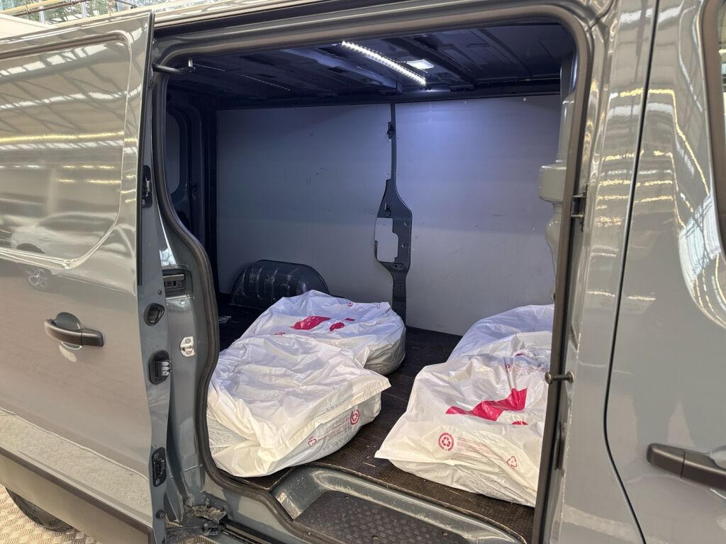 Renault Trafic 2019 Harmaa