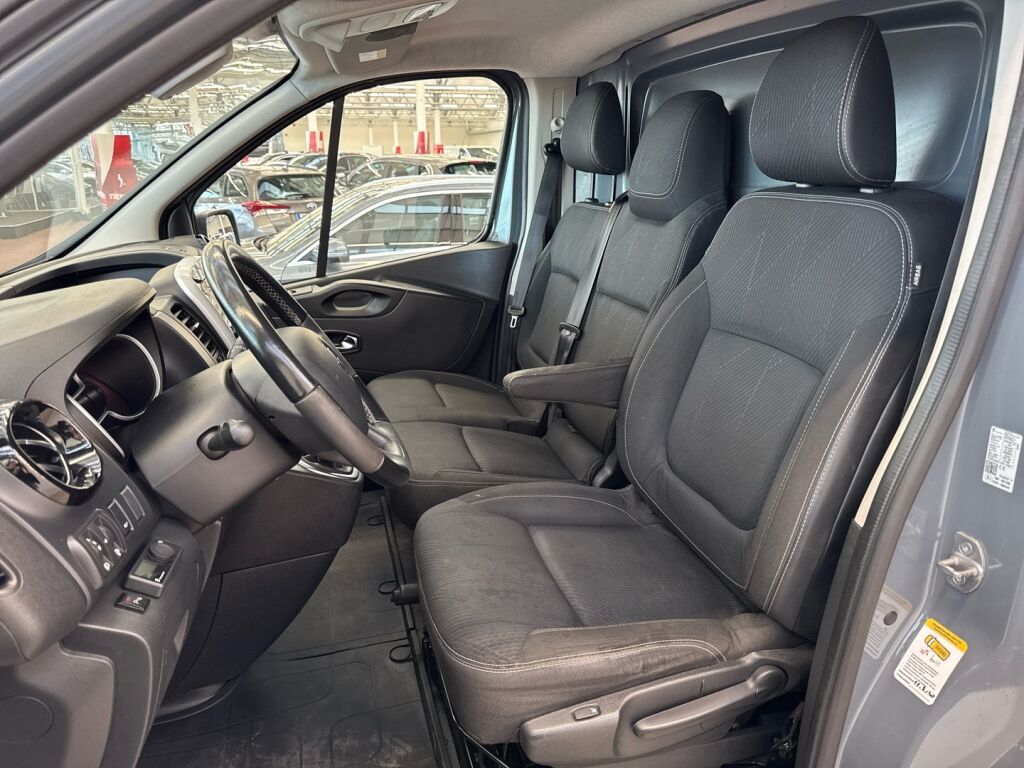 Renault Trafic 2019 Harmaa