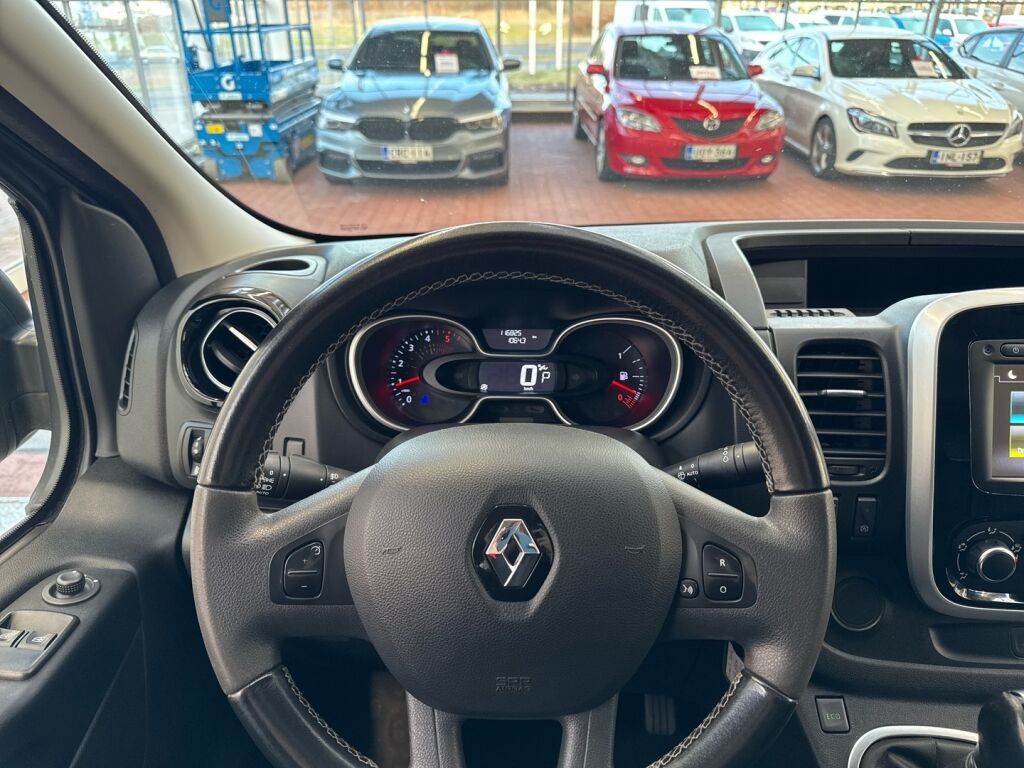 Renault Trafic 2019 Harmaa