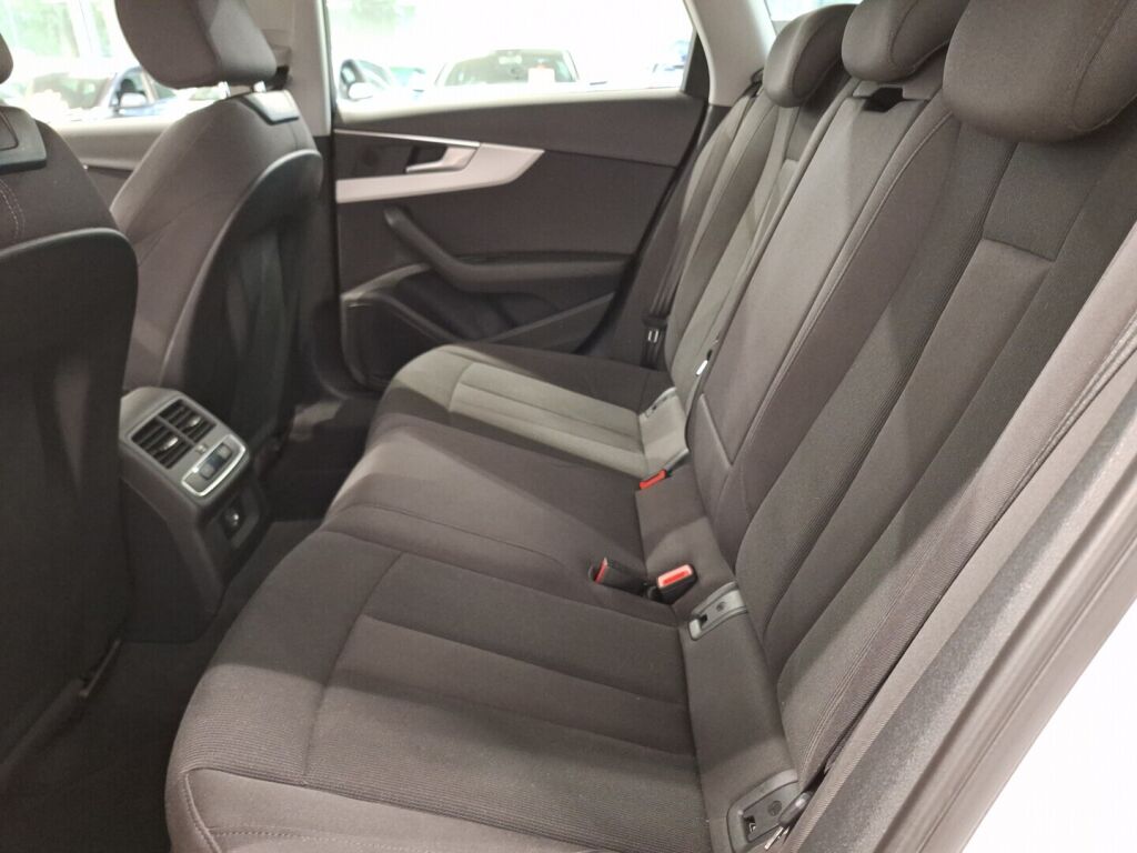 Audi A4 2020 Valkoinen