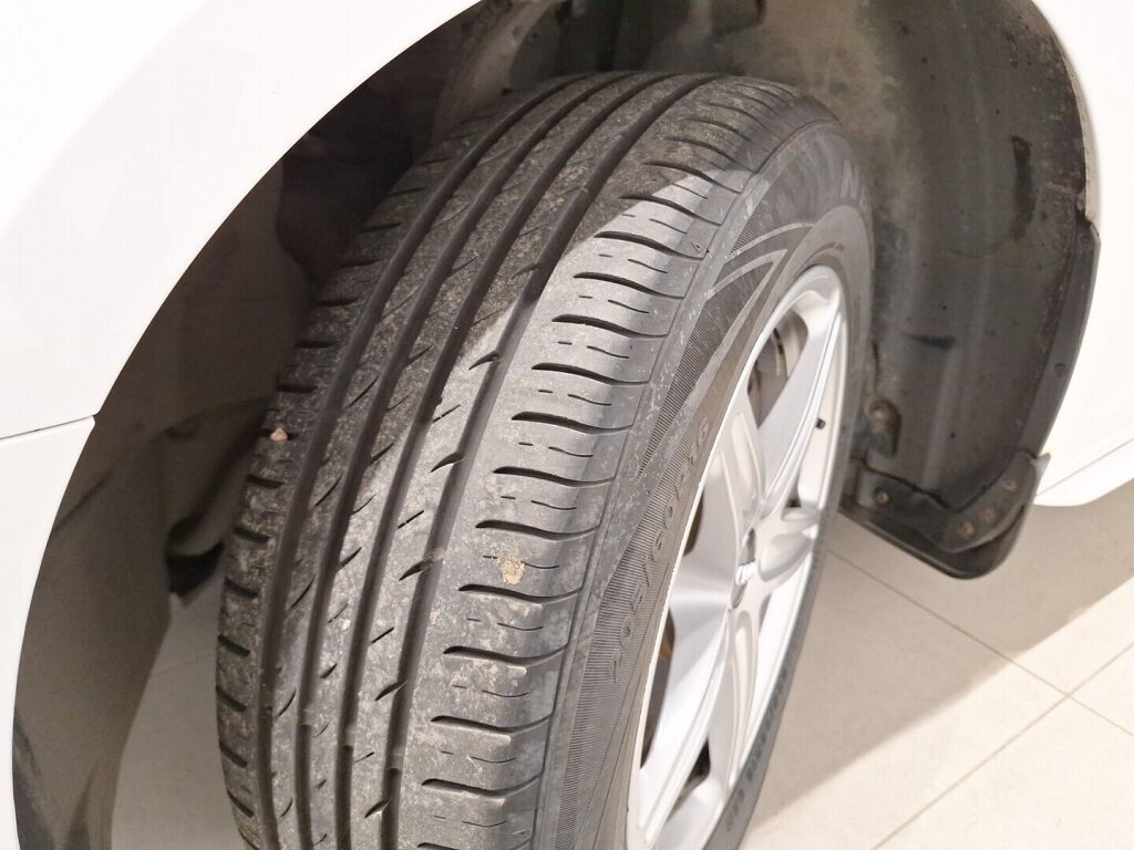 Audi A4 2020 Valkoinen