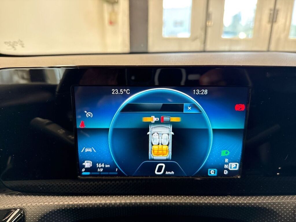 Mercedes-Benz A 2020 Musta