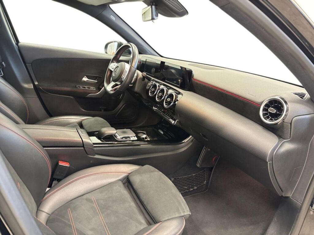 Mercedes-Benz A 2020 Musta