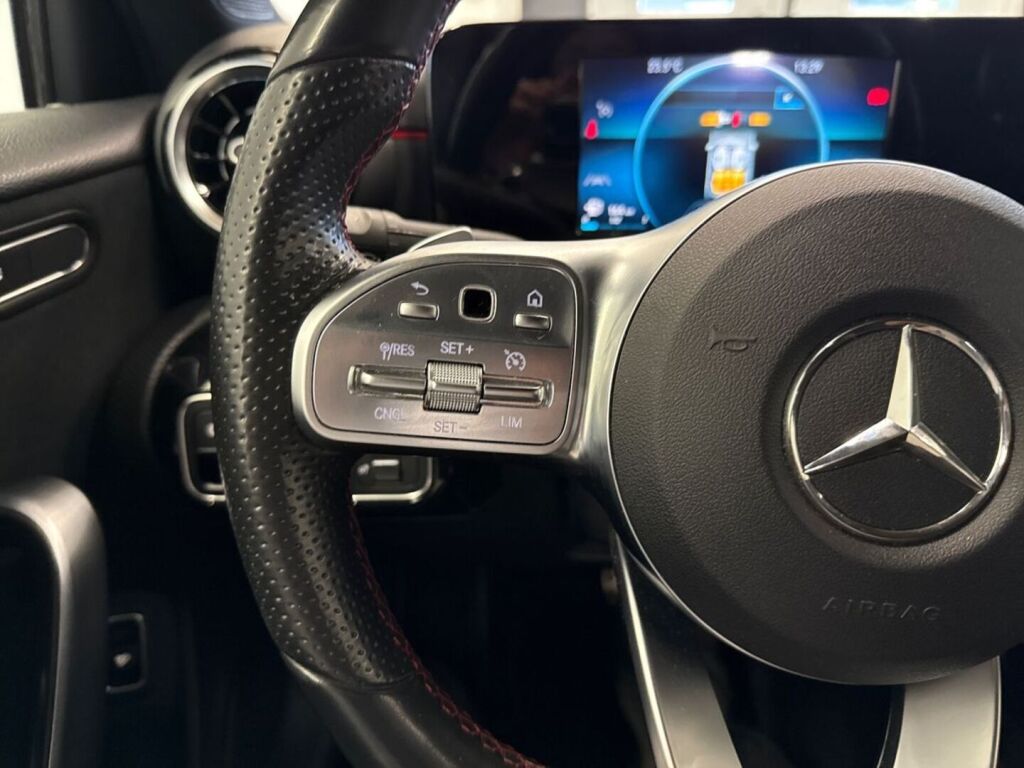 Mercedes-Benz A 2020 Musta