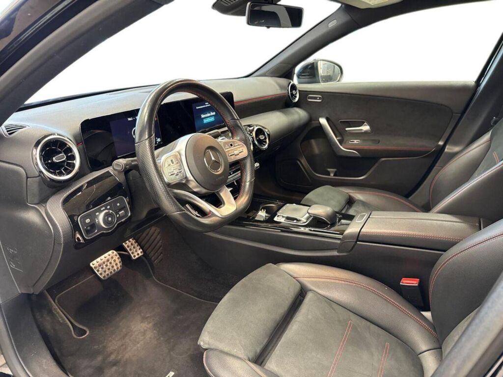 Mercedes-Benz A 2020 Musta