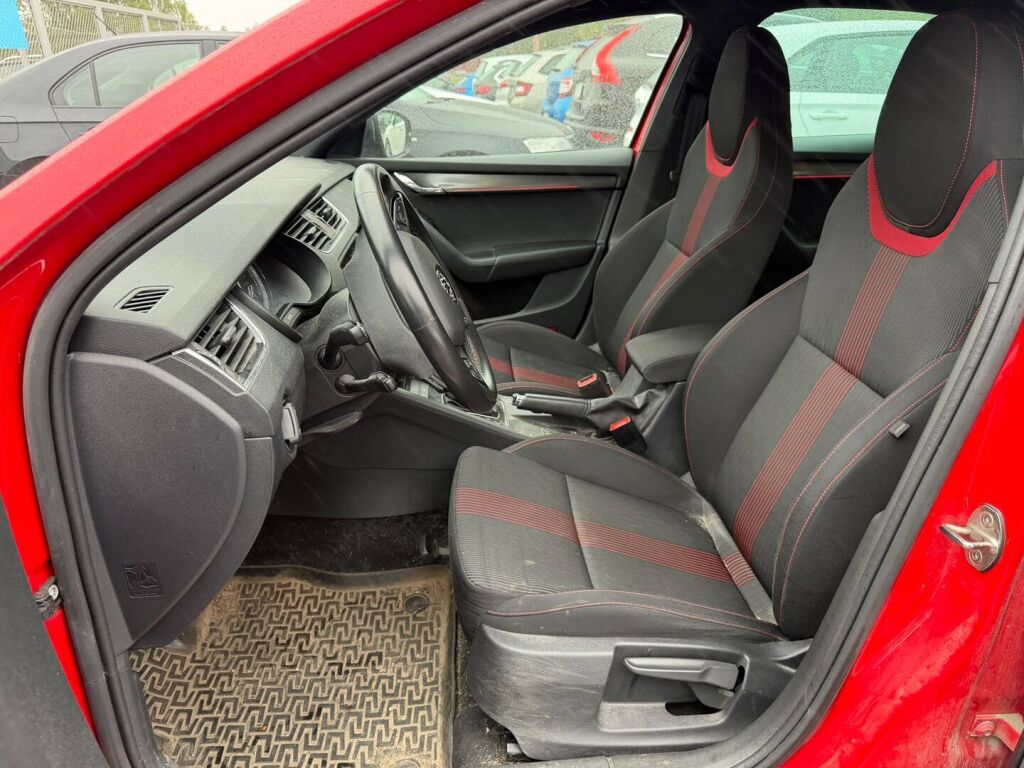 Skoda Octavia 2019 Punainen