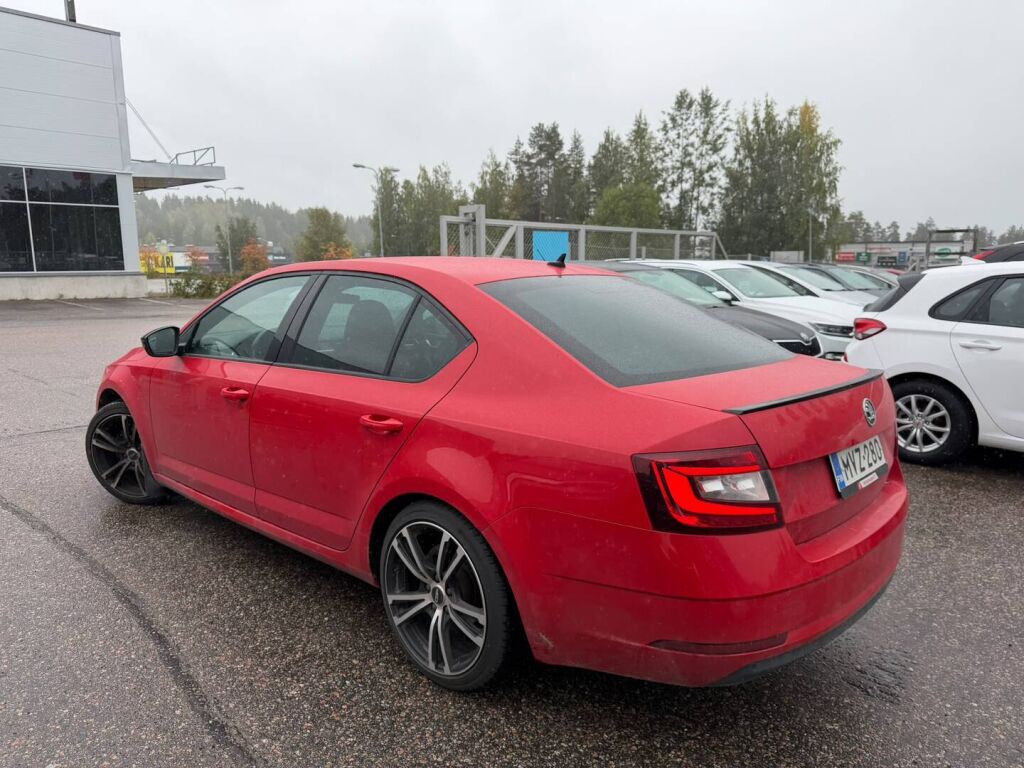 Skoda Octavia 2019 Punainen