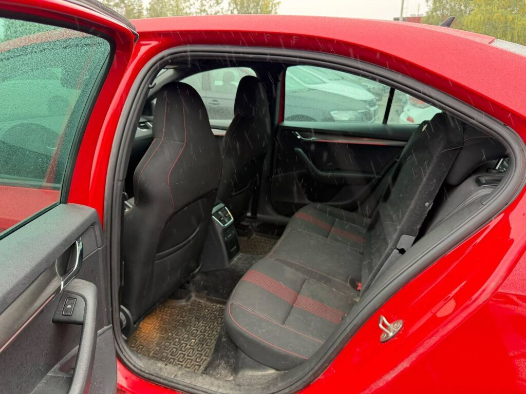 Skoda Octavia 2019 Punainen