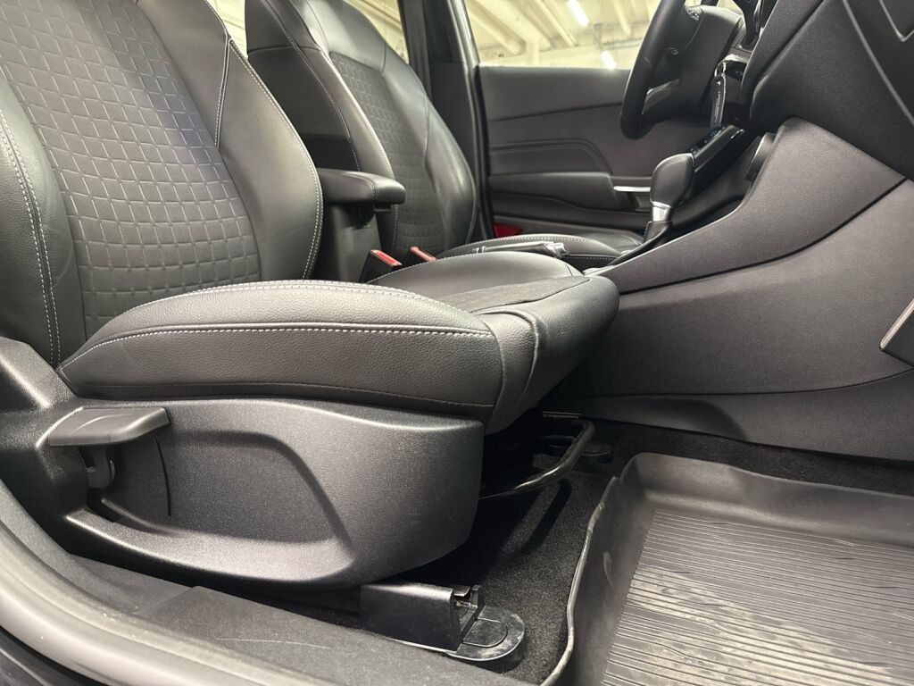 Ford Fiesta 2019 Musta